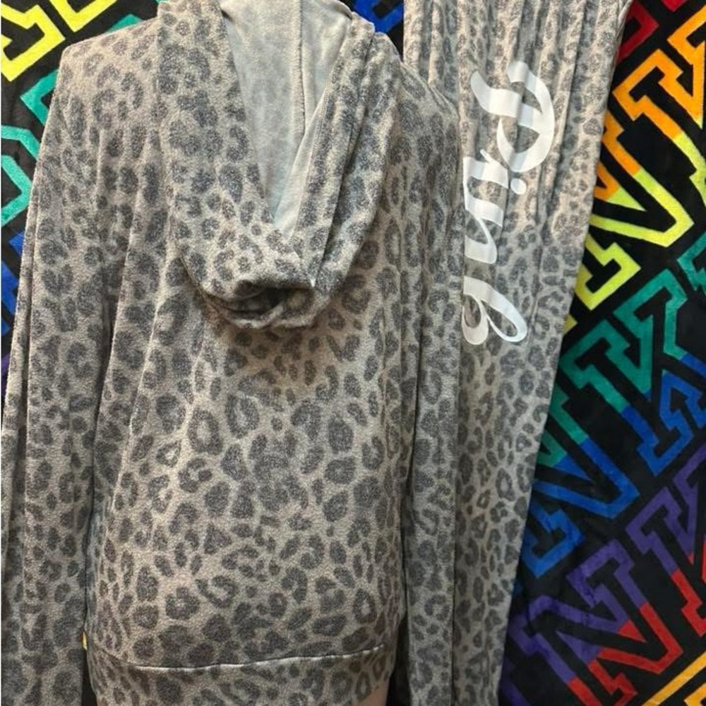 Gray Leopard Print Cozy set HTF - Picture 3 of 3